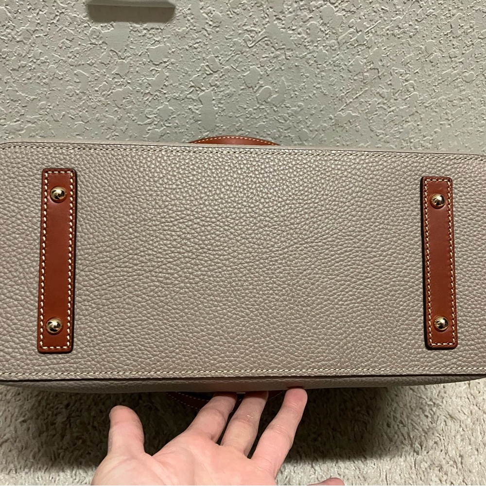 Dooney & Bourke Large Tote Pebbled Taupe - Picture 6 of 7